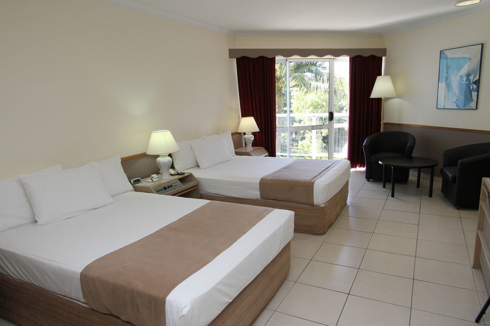 מקיי Ocean International Hotel מראה חיצוני תמונה