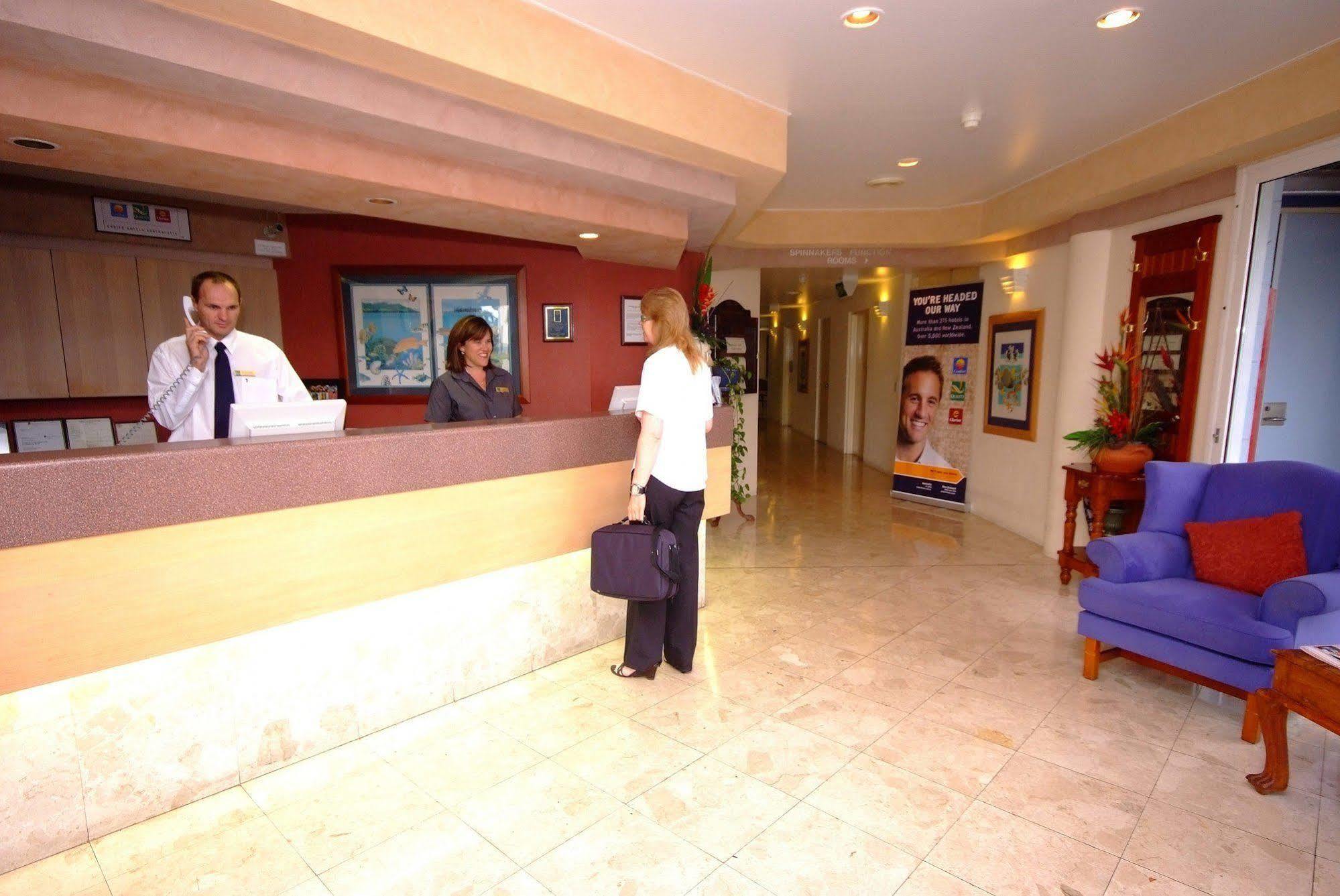 מקיי Ocean International Hotel מראה חיצוני תמונה