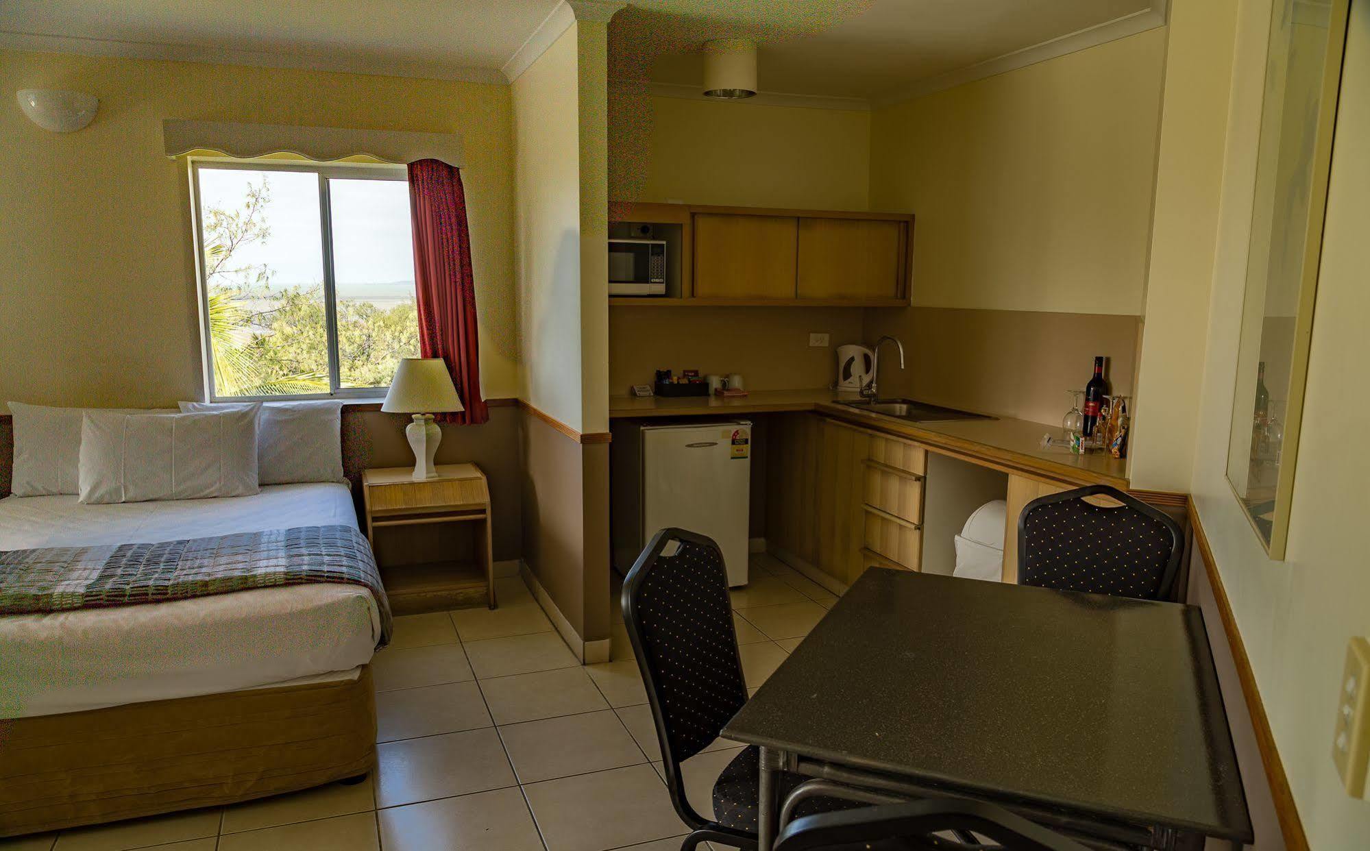 מקיי Ocean International Hotel מראה חיצוני תמונה